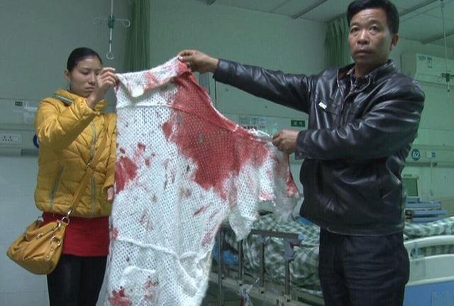 广西女孩提分手在深圳被男友当街连捅10刀