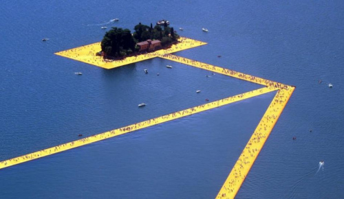 伊塞奥湖上的“浮动码头”漫步水上观赏湖景（图）