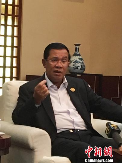 柬埔寨首相洪森：坚决反对域外势力干涉区域问题