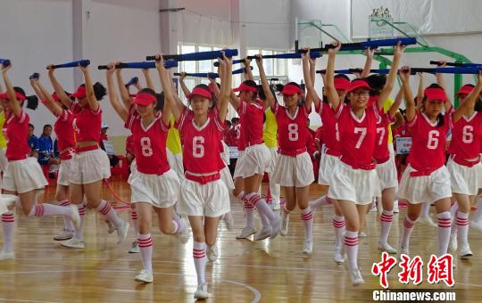 华东13支青少年足球队齐聚常州展校园足球文化